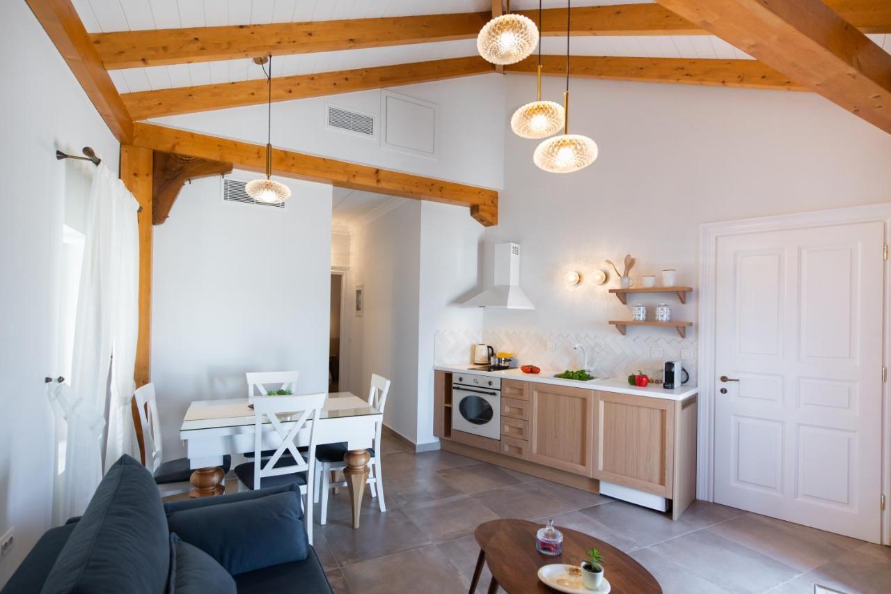 Avali Design Suites Lefkada City Bagian luar foto