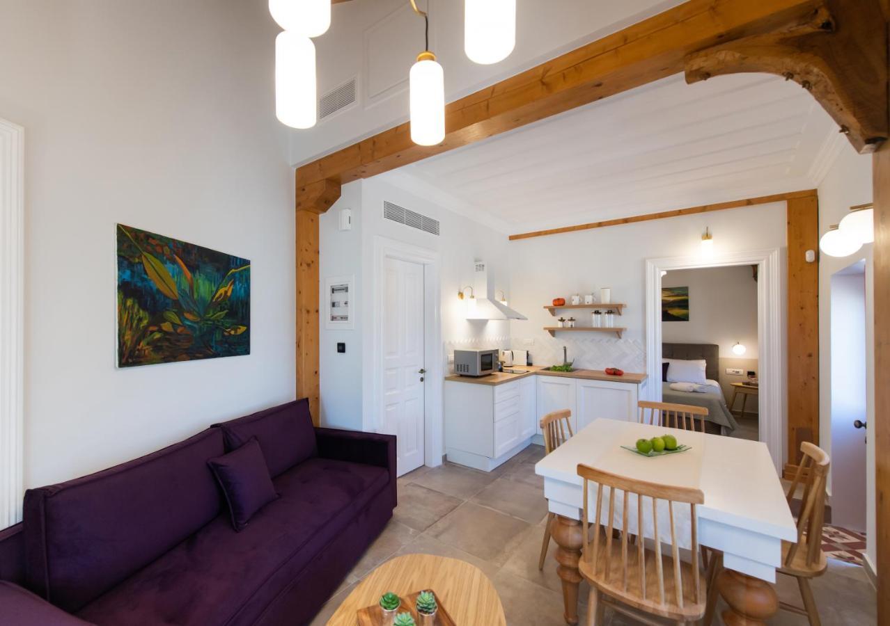 Avali Design Suites Lefkada City Bagian luar foto