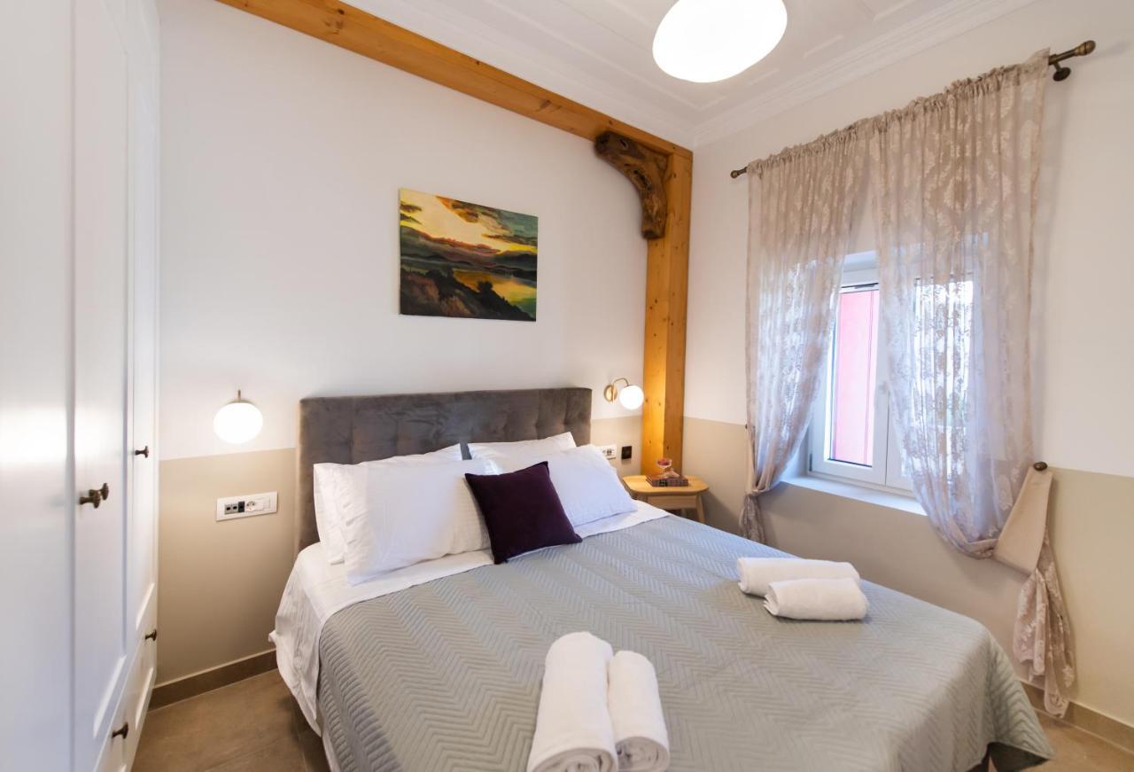 Avali Design Suites Lefkada City Bagian luar foto