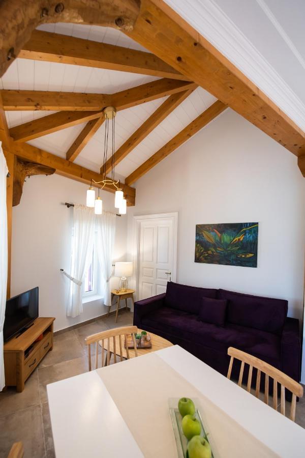 Avali Design Suites Lefkada City Bagian luar foto